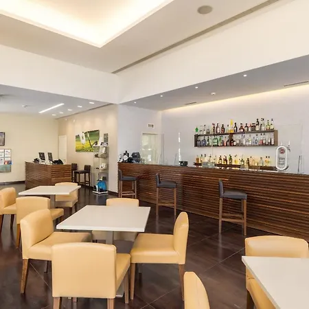 Hotell Nau Morgado Golf & Country Club