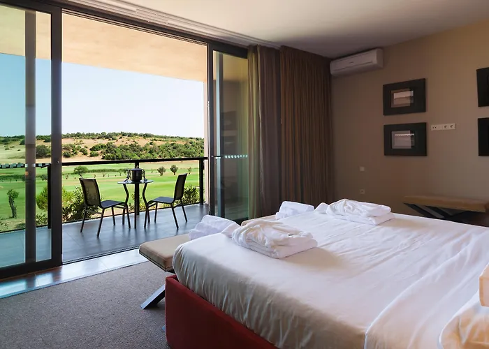 Hotel Nau Morgado Golf & Country Club 4*