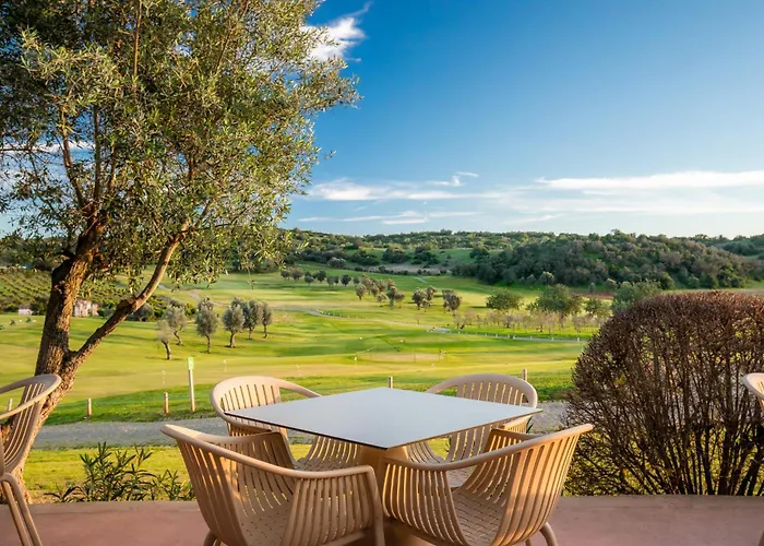 Otel Nau Morgado Golf & Country Club 4*